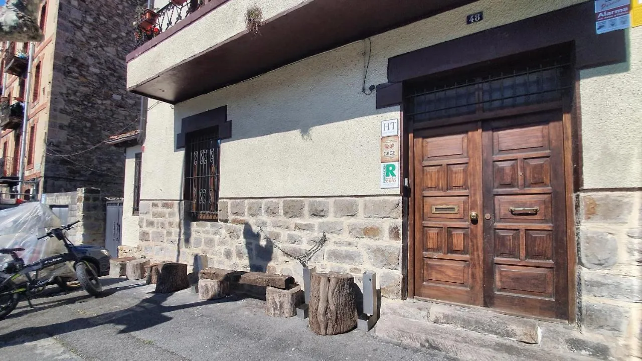 Privatunterkunft Ferienwohnung Tuul Etxea Galdakao
