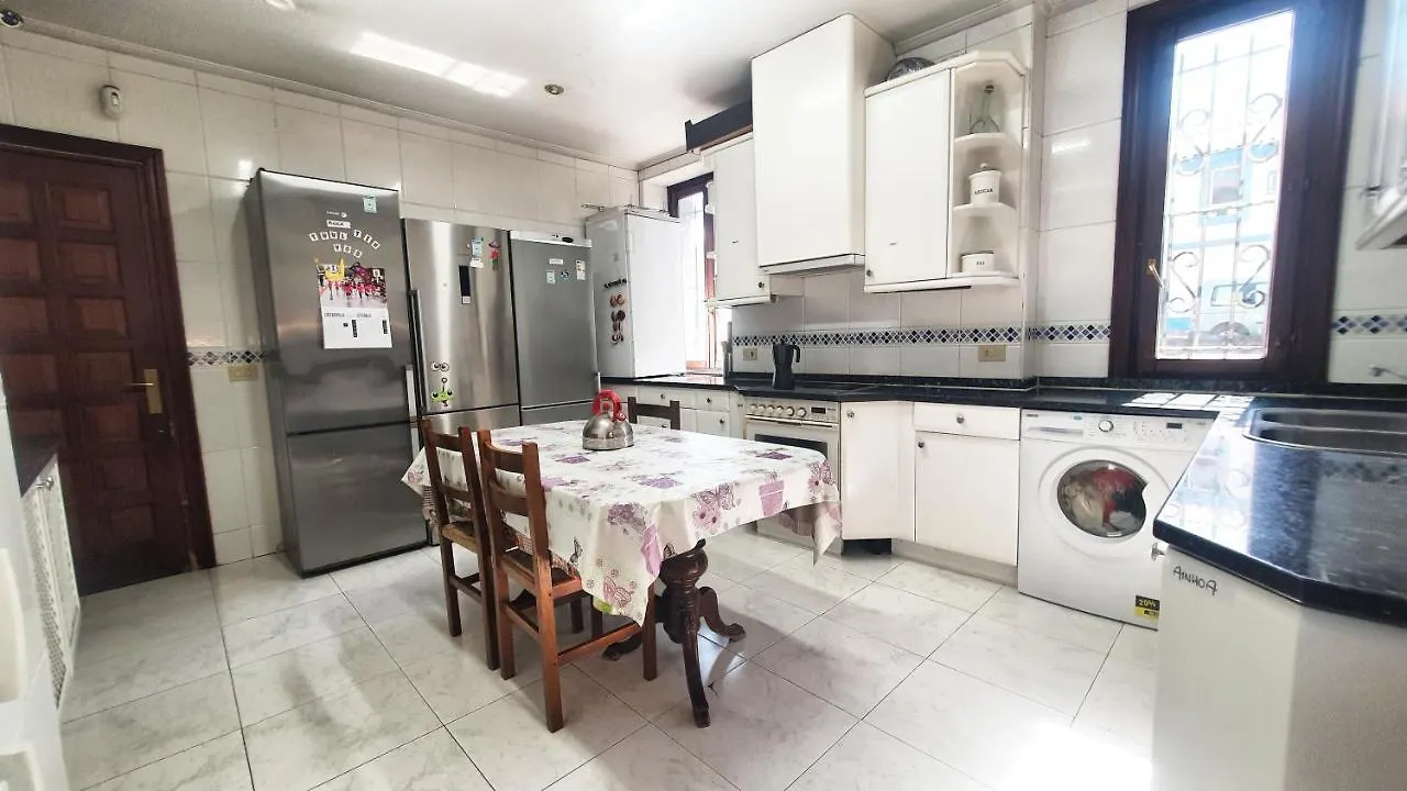 Privatunterkunft Ferienwohnung Tuul Etxea Galdakao